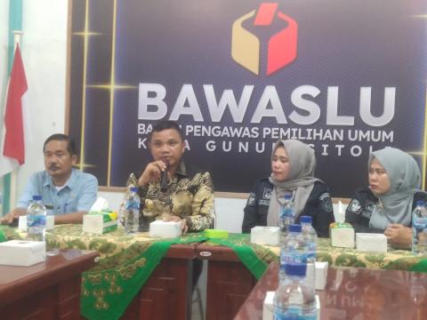 Ketua Bawaslu Kota Gunungsitoli, Asisten Pemerintahan Kota Gunungsitoli, Pjs Walikota Gunungsitoli, Kaban Kesbangpol Kota Gunungsitoli